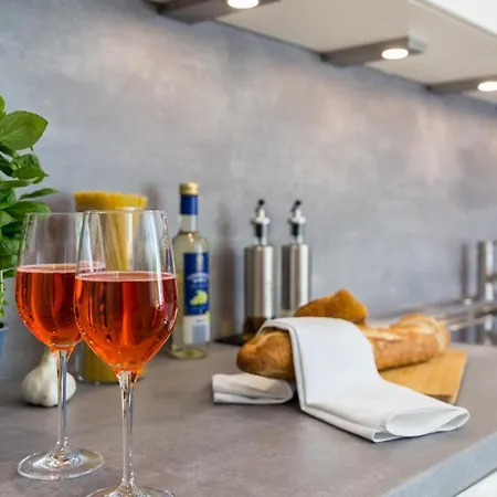 Eastside Mit 3 Zimmern Fur Bis Zu 5 Personen Mit Balkon Apartament *