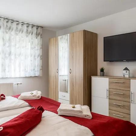 Apartament Eastside Mit 3 Zimmern Fur Bis Zu 5 Personen Mit Balkon *