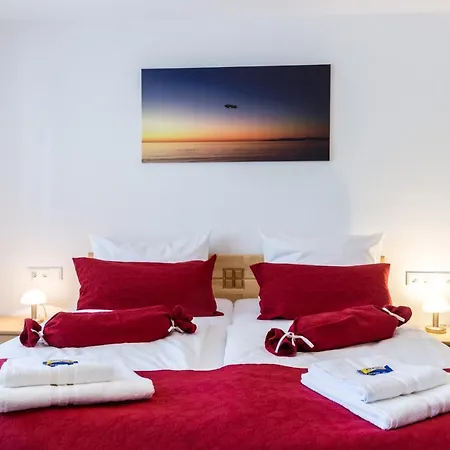 Eastside Mit 3 Zimmern Fur Bis Zu 5 Personen Mit Balkon Apartament